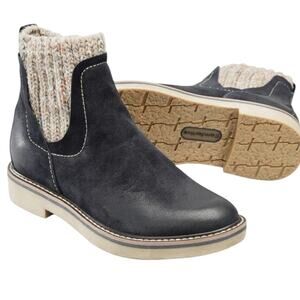 NWOT Comfortiva Rawnie Blue Suede Booties – Sz 8.5M